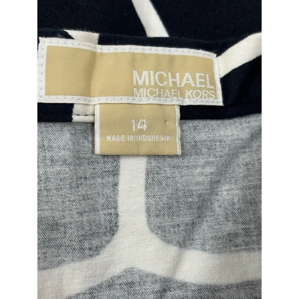 Michael Kors michael features style